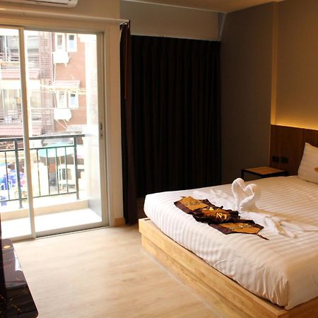 Diva Boutique Hotel Patong Luaran gambar