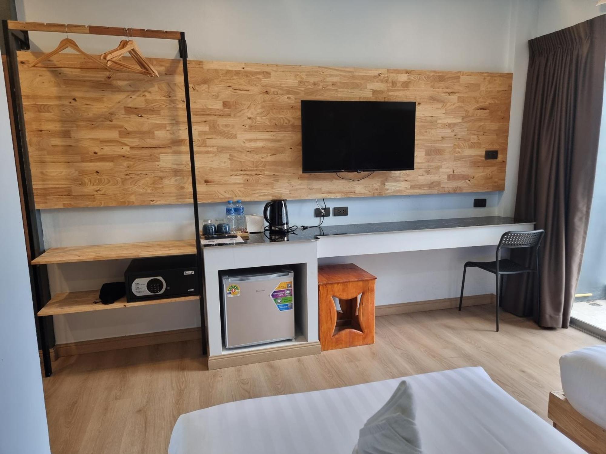 Diva Boutique Hotel Patong Luaran gambar