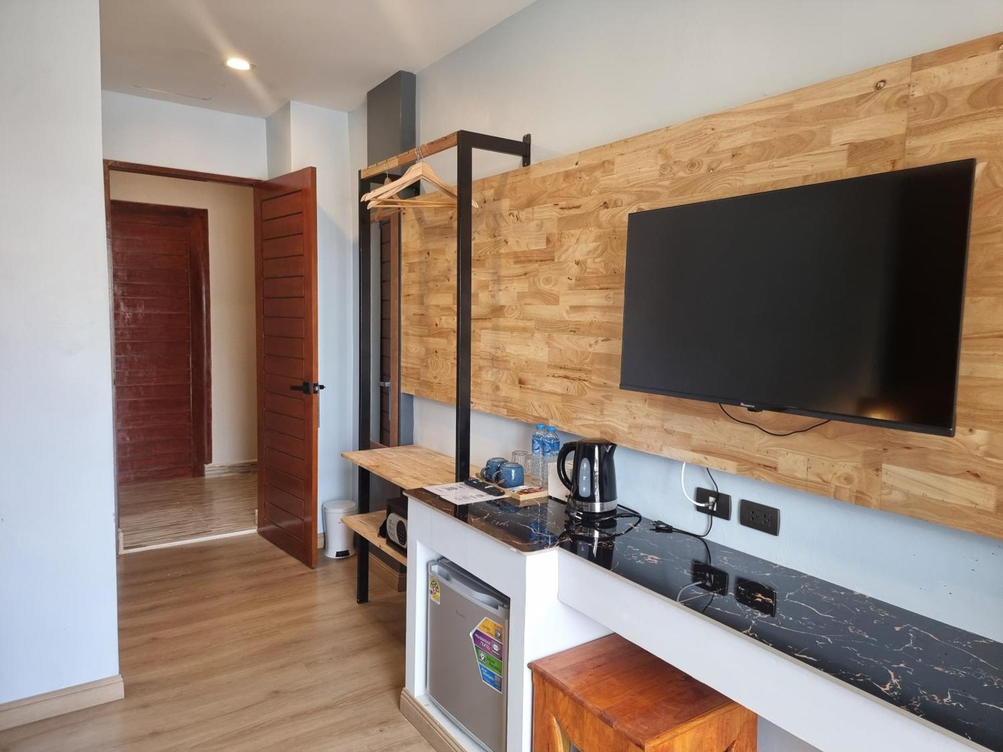 Diva Boutique Hotel Patong Luaran gambar