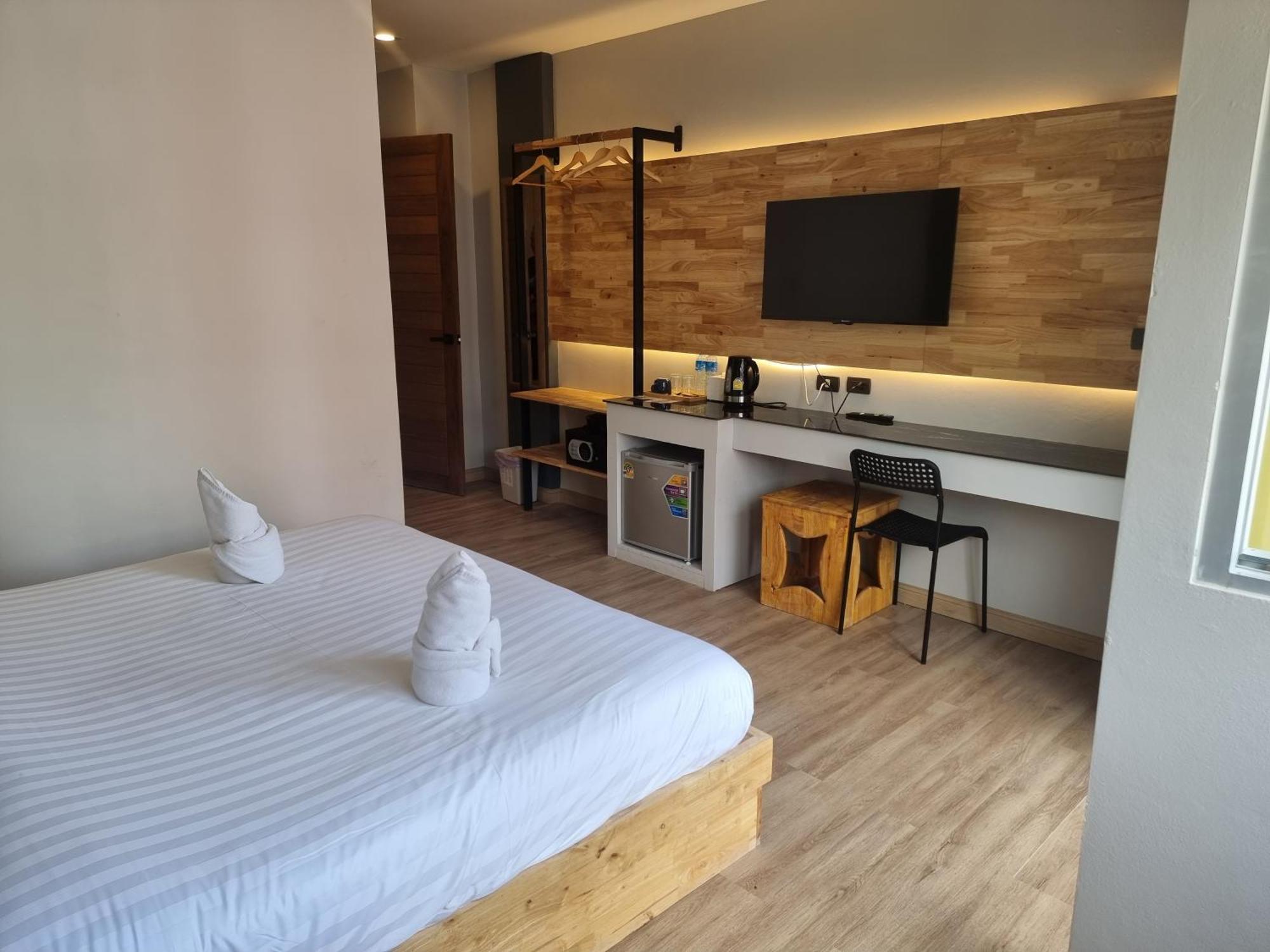 Diva Boutique Hotel Patong Luaran gambar